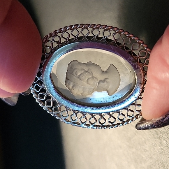 Vintage Cameo Etched Glass Pendant - Picture 5 of 9